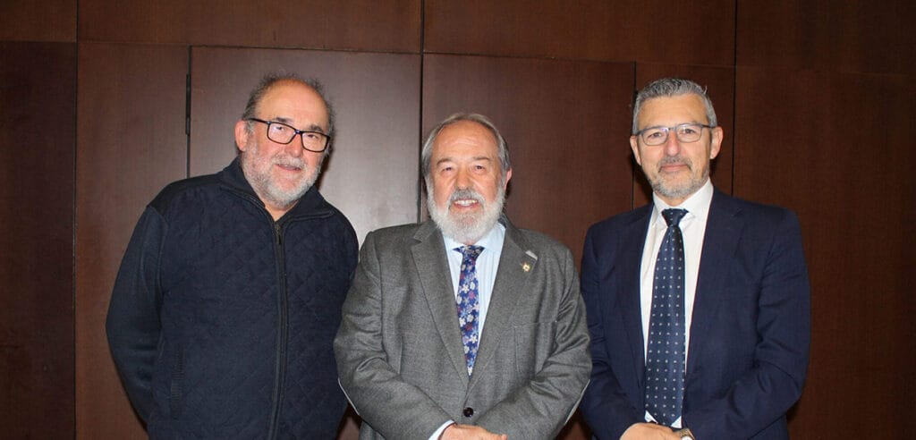 Encuentro institucional entre Foro Español de Pacientes y el Consejo Andaluz de Colegios de Médicos 10 2025 03 06 CACM y FEP scaled 1