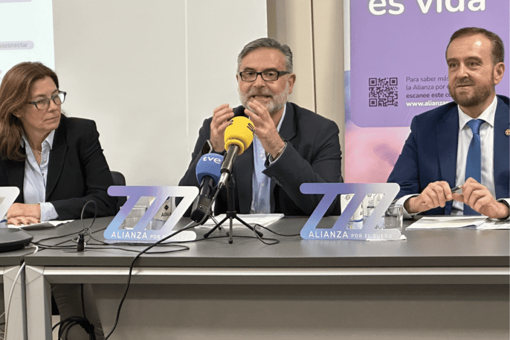 Nace la ‘Pirámide del Sueño’, la primera guía educativa que organiza los hábitos diarios y nocturnos a seguir para lograr un sueño de calidad 2 immedicohospitalario casi 1 de cada 2 espanoles tiene sintomas de ins 51151 13131906
