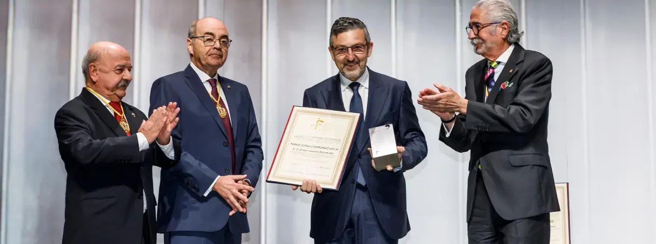 Premio Compromiso Social ICOMA a Andoni Lorenzo, presidente del Foro Español de Pacientes